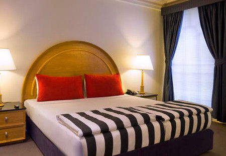 Vibe Savoy Hotel Melbourne - Broome Tourism 4