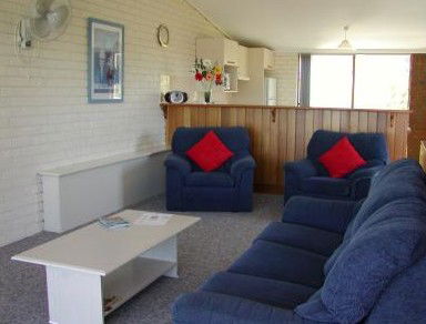 Penguin Mews - Broome Tourism 0
