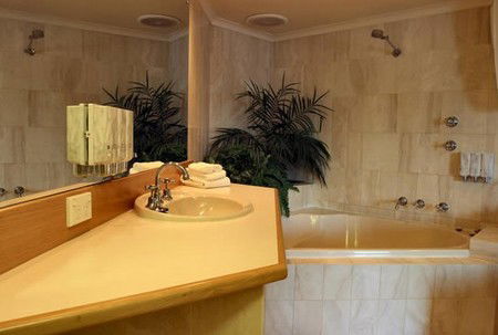The Esplanade Motor Inn - Broome Tourism 3