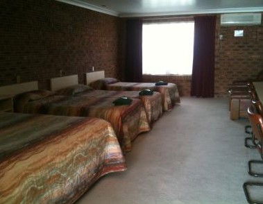 Town And Country Motor Inn Cobar - Broome Tourism 3