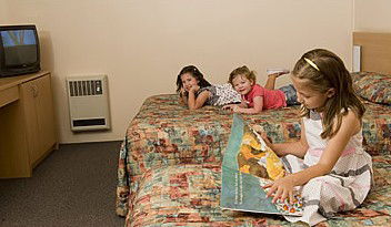 Oriana Motor Inn - Broome Tourism 0