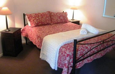 Clarks Beach Apartment - Broome Tourism 4