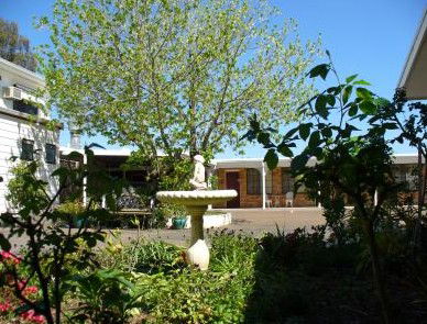 Colonial Motor Lodge - Broome Tourism 1