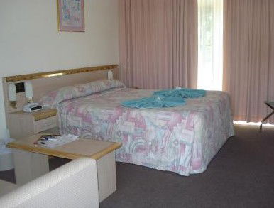 Colonial Motor Lodge - Broome Tourism 3