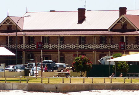 Tumby Bay Hotel And Seafront Apartments - Broome Tourism 2