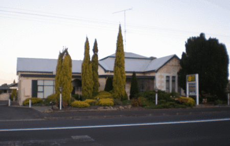 Le Cavalier Court Motel - thumb 1