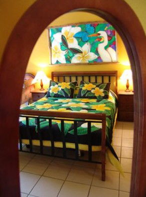 Airlie Beach Myaura Bed And Breakfast - Broome Tourism 3