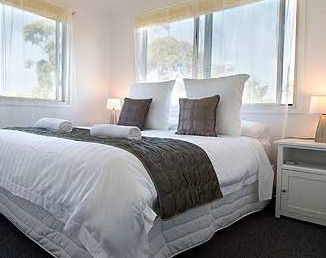 Mornington Motel - Broome Tourism 0