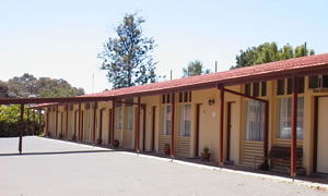 Golden Hills Motel - Broome Tourism 0