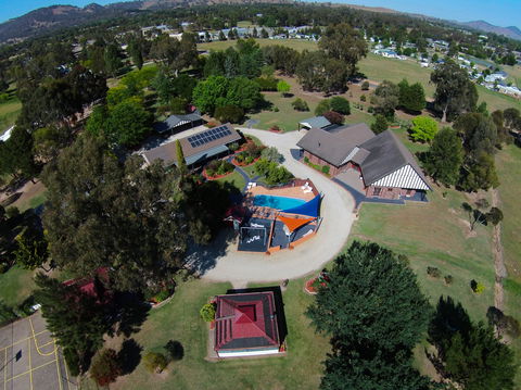 Greenvale Holiday Units - Broome Tourism 0