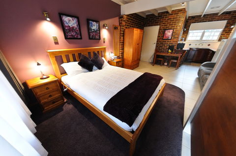 Greenvale Holiday Units - Broome Tourism 4