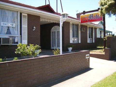 Colonial Lodge Motel - Broome Tourism 0