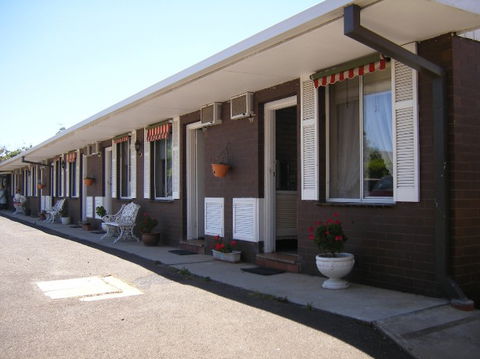 Colonial Lodge Motel - Broome Tourism 1