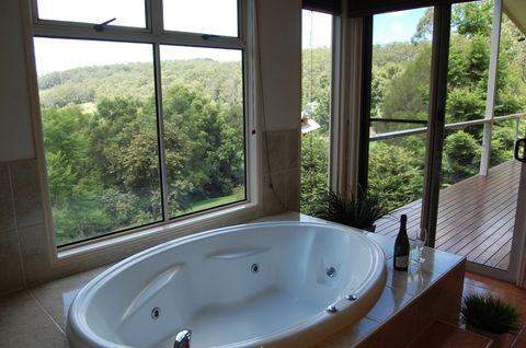 Sketches Mountain Resort - Broome Tourism 3