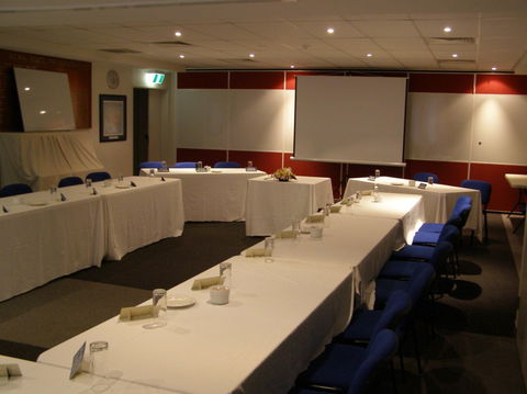 Ruth Fairfax House Accommodation - QCWA - Broome Tourism 5