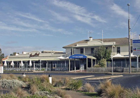 Barwon Heads Hotel - Broome Tourism 3
