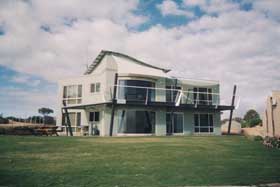 Moonta Bay Escape - Broome Tourism 0