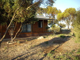 Lyrabendi Farmstay - Broome Tourism 0