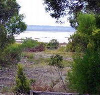 Lake Saint Clair Nature Retreat - Broome Tourism