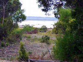 Lake Saint Clair Nature Retreat - Broome Tourism 0