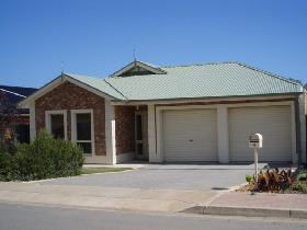 Roo's Place - Broome Tourism 0