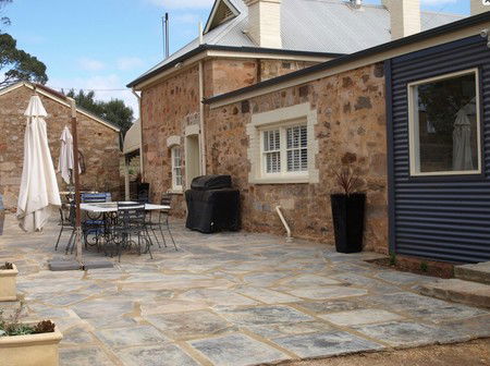 ArtWine Cottages - Broome Tourism 3