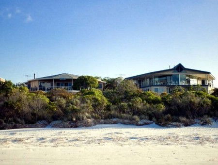 Malibu Lodge - Broome Tourism 1