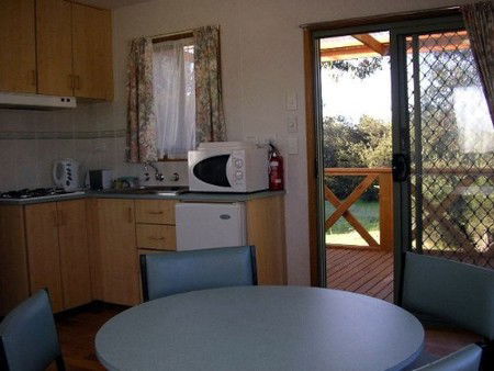 Seal Bay Cottages (Kaiwarra) - Broome Tourism 3