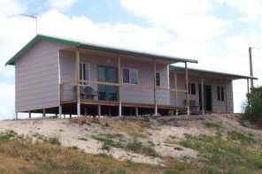 Lake Saint Clair Nature Retreat - Broome Tourism 2