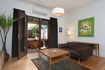 Strathalbyn Villas - Broome Tourism 2