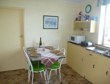 Oaklands Fishing Cottage - Broome Tourism 3