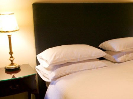 Mount Gambier Hotel - Broome Tourism 2
