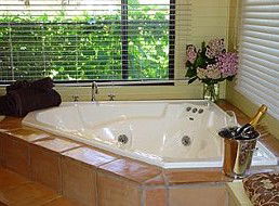 Treetops Bed & Breakfast - Broome Tourism 1