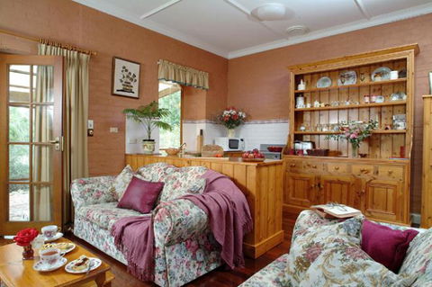 Amanda's Cottage 1899 - Broome Tourism 4