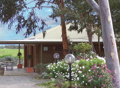 McLaren Ridge 1 - McLaren Ridge Log Cabins - Broome Tourism 6