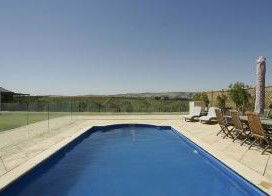 McLaren Ridge 4 - McLaren Ridge Log Cabins - Broome Tourism 0