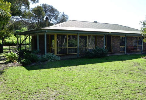 The Beach House - Normanville - Broome Tourism 0