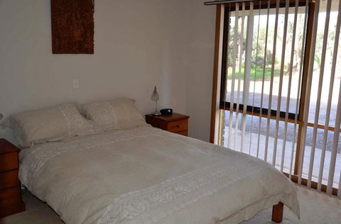 The Beach House - Normanville - Broome Tourism 1