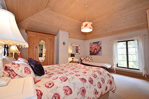 Adelaide Hills Retreats - Broome Tourism 1
