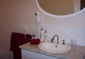 Oohlala Bed & Breakfast - Broome Tourism 3