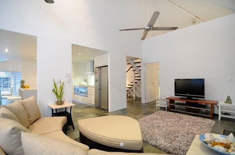 Serenity Accommodation: Port Douglas - Broome Tourism 1