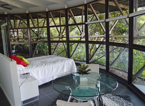 The Cairns Holiday Homes Red Arrow Lodge - Edge Hill, Cairns - Broome Tourism 2