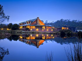 Peppers Cradle Mountain Lodge - Broome Tourism 0