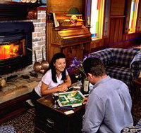 Strahan Colonial Cottages - Broome Tourism