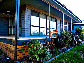 Orani Vineyard Guest House And Fruit Farm - Broome Tourism 0
