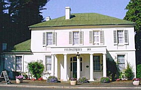 Fitzpatricks Inn - Broome Tourism 0