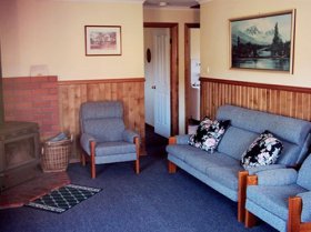 Lake Yalleena Holiday Cabins - Broome Tourism 0