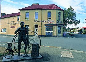 Clarendon Arms Hotel - Broome Tourism 0
