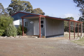 Highland Cabins And Cottages At Bronte Park - Broome Tourism 0