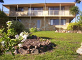 McKinly Waterfront Lodge - Broome Tourism 0